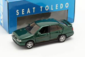 【送料無料】ホビー　模型車　車　レーシングカー シートトレドグリーンメタリックダークseat toledo i annee 199199 vert fonce metallique 143 seat