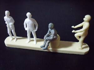 【送料無料】ホビー　模型車　車　レーシングカー セットドライバドライバセナプロスト4 figurines 143 set 35 pilotes drivers f1 senna prost vroom