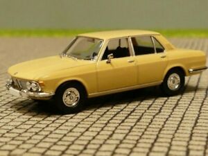 【送料無料】ホビー　模型車　車　レーシングカー ベージュ187 brekina bmw 2500 beige prix special 13601 starmada