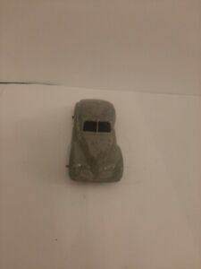 【送料無料】ホビー　模型車　車　レーシングカー dinky studebaker c4