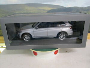 【送料無料】ホビー　模型車　車　レーシングカー パラゴンparagon bmw x5 118 glacier argent pa 97072