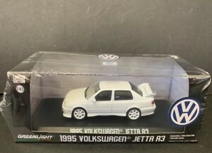 【送料無料】ホビー　模型車　車　レーシングカー フォルクスワーゲンジェッタホワイトgreenlight volkswagen jetta a3 blanc 86322 143｜hokushin