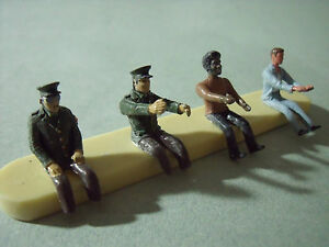 【送料無料】ホビー　模型車　車　レーシングカー ドライバドライバ4 figurines 143 set 15 conducteurs car drivers vroom unpainted figures