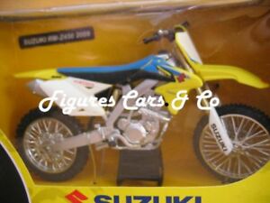 【送料無料】ホビー　模型車　車　レーシングカー ヒートスズキmoto 112 suzuki rm z 450 2009