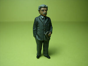 【送料無料】ホビー　模型車　車　レーシングカー アルバートアインシュタイン4 figurines 143 set 237 albert einstein vroom unpainted figures｜hokushin