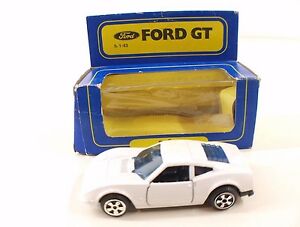 【送料無料】ホビー　模型車　車　レーシングカー ボックスフォードpolistil politoys e31 ford gt 70 143 en boite