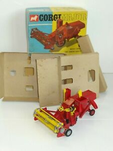 【送料無料】ホビー　模型車　車　レーシングカー コーギーマッシーファーガソンハーベスタープラスチックcorgi 1111 massey ferguson 780 combine harvester 262 plastique dents｜hokushin 42,237円