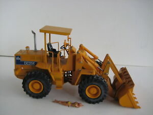 【送料無料】ホビー　模型車　車　レーシングカー ホイールローダーkobelco lk 300 a chargeur a roues shinsei 13 0 rarete 50,388円