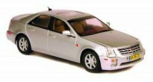 【送料無料】ホビー　模型車　車　レーシングカー キャデラックシルバーcadillac sts silver 143 norev 910015