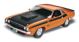 【送料無料】ホビー　模型車　車　レーシングカー ダッジチャレンジャーrevell 12596 124 streetburner 1970 dodge challenger ta 2 n1 neuf