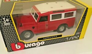 【送料無料】ホビー　模型車　車　レーシングカー ランドローバーシリーズ×モデルland rover serie ii s2 lwb en rouge 124 diecast 4x4 modele de voiture par buragoneuf