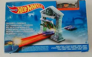 【送料無料】ホビー　模型車　車　レーシングカー ホットホイールゾンビクモスラムhot wheels zombie attaque et spider slam 14,804円