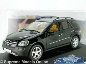 【送料無料】ホビー　模型車　車　レーシングカー メルセデスカーブラックスケールベンツモデルネットワークmercedes benz ml 500 voiture modele 2005 noir echelle 143 ixo 4x4 ml500 k8