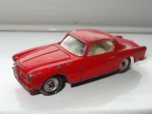 【送料無料】ホビー　模型車　車　レーシングカー アルファロメオクーペd dinky alfa romeo coupe 185