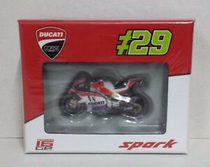 【送料無料】ホビー　模型車　車　レーシングカー スパークダイカストヒートドゥカティオーストリアspark 143 modellino diecast moto miniatura ducati iannone austria 2016 motogp