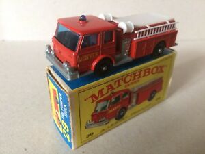 【送料無料】ホビー 模型車 車 レーシングカー マッチトラックデンバーボックス