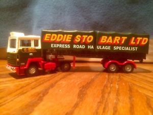 【送料無料】ホビー　模型車　車　レーシングカー コーギーエディストバートフォードトレーラーcorgi classics eddie stobart ford transcontinental avec inclinaison remorquecc23101