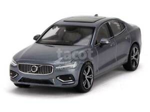 【送料無料】ホビー　模型車　車　レーシングカー ボルボvolvo s60 2018 norev 143