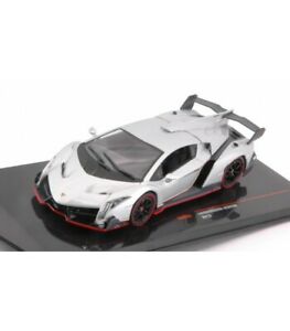 【送料無料】ホビー　模型車　車　レーシングカー ランボルギーニシルバーlamborghini veneno 2013 silver 143