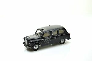 【送料無料】ホビー　模型車　車　レーシングカー タクシースポットtriang spot on 155 fx4 taxi