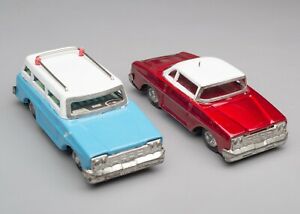 【送料無料】ホビー　模型車　車　レーシングカー ロットカットセダンモデルlot 2 voitures a friction travelling car mf 731 bleu coupe sedan modele mf998