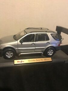 【送料無料】ホビー　模型車　車　レーシングカー メルセデスmercedes ml 118 21,754円