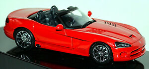 【送料無料】ホビー　模型車　車　レーシングカー ダッジバイパーロードスターカブリオレレッドレッドdodge viper srt10 roadster cabriolet 200310 rouge rouge 143 autoart
