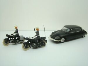 【送料無料】ホビー　模型車　車　レーシングカー シトロエンバイカーminialuxe citroen ds 21 avec motards de la gendarmerie 132 jouet ancien