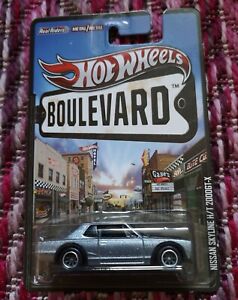 【送料無料】ホビー　模型車　車　レーシングカー ホットホイールスカイライングアテマラhot wheels boulevard nissan skyline ht 2000gtx