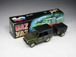 【送料無料】ホビー　模型車　車　レーシングカー トレーラーeソuaz 469 a34 avec remorque bache? ussr cccp 143e