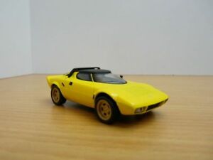 【送料無料】ホビー　模型車　車　レーシングカー ランチアlancia stratos civile jaune 143