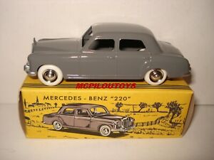 【送料無料】ホビー　模型車　車　レーシングカー メルセデスベンツグレーnorev cij europarc mercedes benz 220 se grise au 143