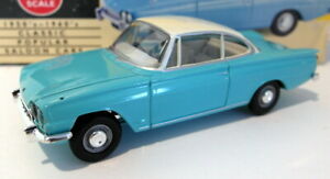 【送料無料】ホビー　模型車　車　レーシングカー フォードカプリターコイズホワイトvanguards 143 va34000 ford capri 109e turquoise white