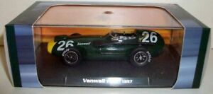 【送料無料】ホビー　模型車　車　レーシングカー アトラスフォルクスワーゲンスターリングモスatlas 143 3128 007 vanwall vw57 1957 stirling moss