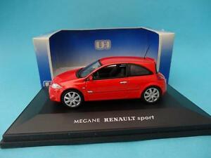 【送料無料】ホビー　模型車　車　レーシングカー ルノーメガーヌスポーツオレンジユニバーサルrenault megane ii rs sport orange uh2050 universal hobbies uh 143