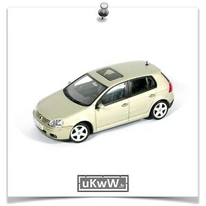 ホビー 模型車 車 レーシングカー フォルクスワーゲンフォルクスワーゲンゴルフドアメタリックベージュautoart 143 vw volkswagen golf v 5 portes 2003 beige metallise