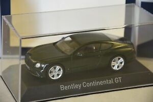 【送料無料】ホビー　模型車　車　レーシングカー ベントレーコンチネンタルグアテマラブリティッシュレーシンググリーンnorev 270322 bentley continental gt 2018 british racing green143