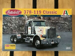 【送料無料】ホビー　模型車　車　レーシングカー クラシックitaleri 3894 perterbilt 378119 classic 124
