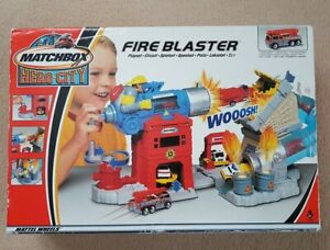 【送料無料】ホビー　模型車　車　レーシングカー マッチブラスターセットキットmatchbox hero city fire blaster kit de jeu de 2003 neuf non ouvert