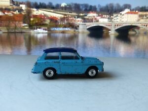 【送料無料】ホビー　模型車　車　レーシングカー コーギーオースティンcorgi toys 216 austin a40 avec en forme de roues