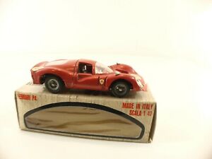 【送料無料】ホビー　模型車　車　レーシングカー フェラーリ＃ボックスオンmebetoys a27 ferrari p4 24 143 en boite