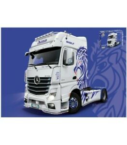 【送料無料】ホビー　模型車　車　レーシングカー メルセデスアクトロスキットmercedes actros mp4 gigaspace kit 124