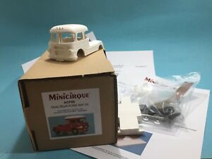 【送料無料】ホビー　模型車　車　レーシングカー キットトターフォードkit a monter minicirque tracteur ford pinder ref acp89 150