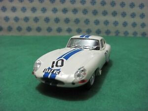 【送料無料】ホビー　模型車　車　レーシングカー ジャガーカットシリーズベストjaguar et 3800cc coupe 1962 1serie 143 best