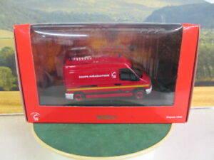 【送料無料】ホビー　模型車　車　レーシングカー ルノーマスタータスクフェーズnorev renault master enforcement equipe underwater phase 1 rouge 143 518701