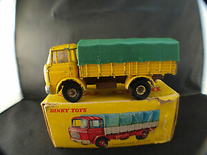 【送料無料】ホビー　模型車　車　レーシングカー ボックストラックターポリンdinky toys f n 584 camion bache gak berliet en boite