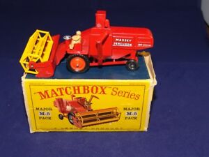 【送料無料】ホビー　模型車　車　レーシングカー マッチシリーズモデルマッシーファーガソンハーベスタmatchbox major series model m5 massey ferguson 780 combine harvester