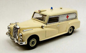 【送料無料】ホビー　模型車　車　レーシングカー メルセデスベンツモデルリオリオmercedesbenz 300d ambulance 1961 143 model rio4290 rio