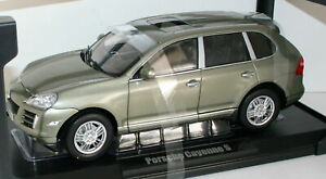 【送料無料】ホビー　模型車　車　レーシングカー ポルシェカイエンメタリックライトグリーンnorev 118 187531 porsche cayenne s metallic light green