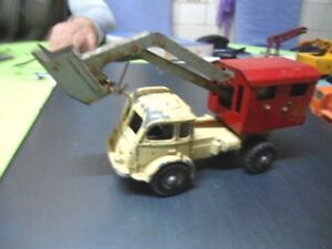 【送料無料】ホビー　模型車　車　レーシングカー トタールノーフランスtracteur routier renault cij france 143